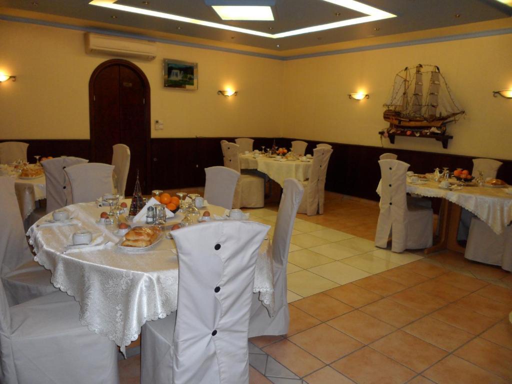 Hotel Astoria Igumeníca Kültér fotó